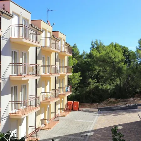 Apartment By The Sea Arbanija, Ciovo - 17332