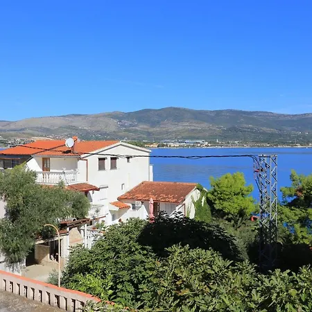 Apartment By The Sea Arbanija, Ciovo - 17332 Trogir