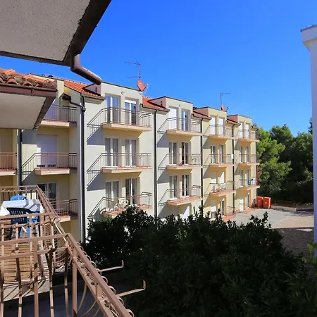 By The Sea Arbanija, Ciovo - 17332 Apartment *