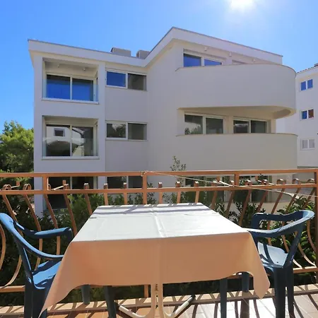 Apartment By The Sea Arbanija, Ciovo - 17332 Trogir
